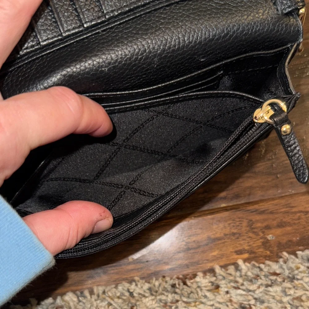 Michael Kors Elegant Black Crossbody Bag